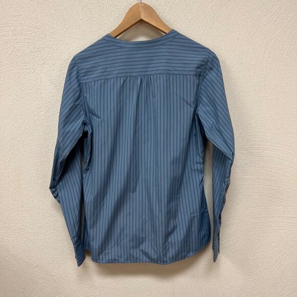 Patagonia Women's Blue Pin Striped Button Front Long Sleeve Shirt Sz Medium - Picture 5 of 5